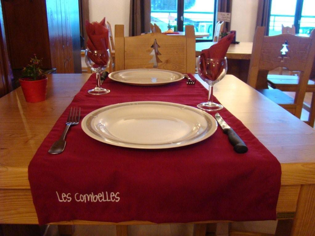 Hotel Les Combelles Шатель Екстер'єр фото